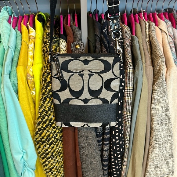 Coach black/gray jacquard monogram crossbody - Picture 1 of 6
